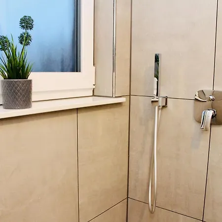 Frevor - Design L - I Apartment Ulm