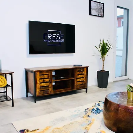Frevor - Design L - I Apartment
